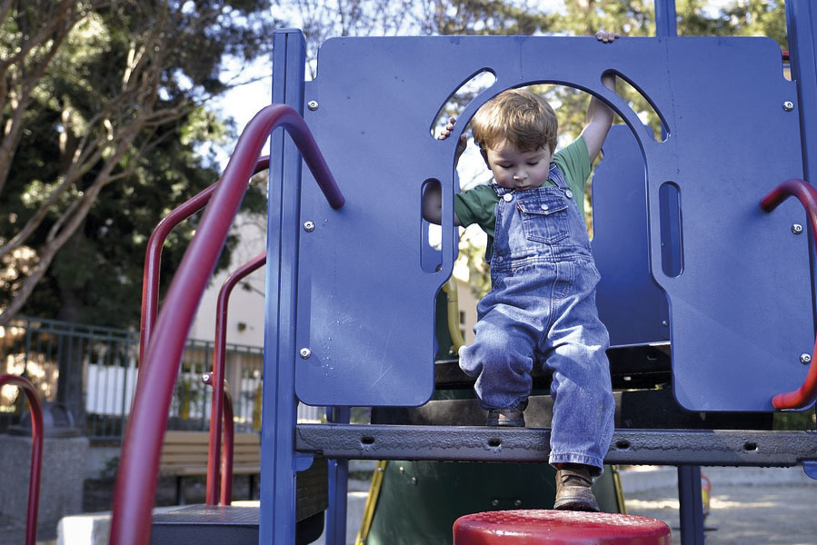 Comprar juegos infantiles para parques: Checklist de seguridad